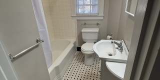 906 Clarendon St Gallery 10