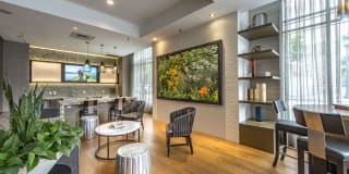 Park Lane Seaport Gallery 14