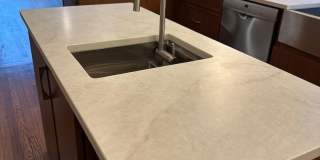 *DREAM LOCATION* 6BR Completely Renovated Duplex Gallery 17