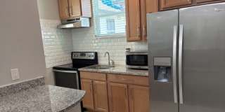 Move-In Ready Windermere Carriage House – Private Living in a Prime Location Gallery 11