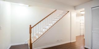 321 West Schiller Street Gallery 14
