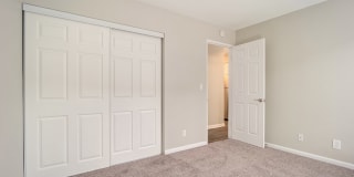 St. Charles Oaks Apartments Gallery 13