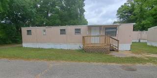 1BR/1BA updated mobile home close to I10 and Pine Forest Rd Gallery 1