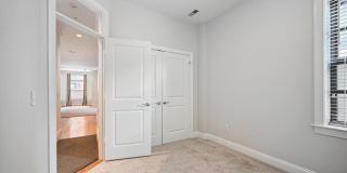 1832 SWANN Street NW Gallery 9