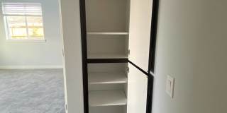 Queen Court Apartments Gallery 17