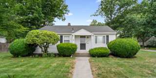 Single-Family Home with Central Air and Garage! Gallery 1