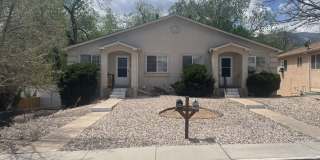 Cozy 3 Bedroom Unit in Old Colorado City Gallery 1