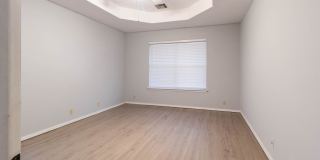 Spacious 3BD/2BTH In Yukon Gallery 17