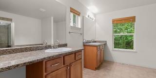 Stunning 3 bed, 2.5 bath home in desirable Bothell neighborhood Gallery 16