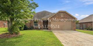 3 Bed + Bonus Room | 2 Bath | Broken Arrow Gallery 1