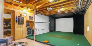 38 Vroom Avenue Gallery 14