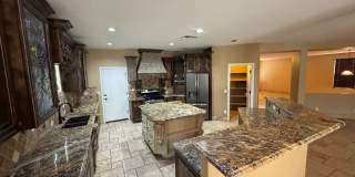 Beautiful 4 Bedroom - 2.5 Bath with Lots of Bonuses - Gilbert Gallery 5