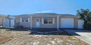 GORGEOUS 2 Bedroom, 1.5 Bath House with a 1 CAR GARAGE *Move-in Special* Gallery 1