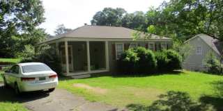 919 Lakeview Drive Gallery 1