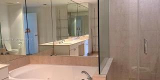 9601 Collins Ave Gallery 11