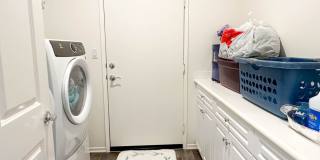 COMING SOON! * RARE OPPORTUNITY * SENIOR (55+) ROOM FOR RENT IN PRISTINE GATED COMMUNITY IN MENIFEE! Gallery 52