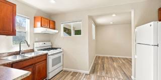 $0 DEPOSIT OPTION! COZY 2 BED 1 BATH HOME WITH OFFICE IN VILLA PARK Gallery 4