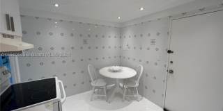 5555 Collins Ave Gallery 8