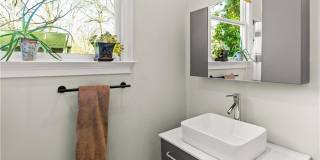 565 Harold Avenue NE Gallery 17