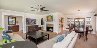Private Newport Beach Cul-de-Sac Home Gallery 9