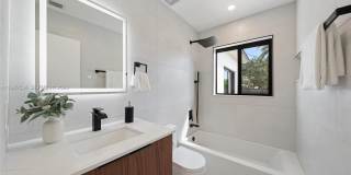 1305 N 31st Road, Hollywood, FL 33021 Gallery 14