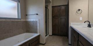 Comfort, Space & Flexibility – 3 Bed Home in Moore School District Gallery 7