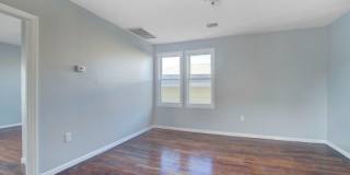 156 Crystal St Gallery 3