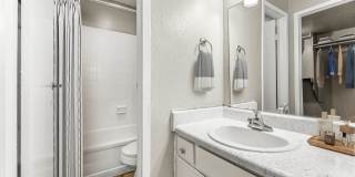5636 Apartment Homes Gallery 44