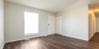 1732 South Elm Street Gallery 2