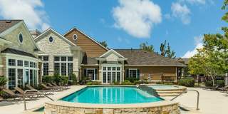 Edgewater Apartments Gallery 19