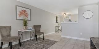 Move-In Ready 1BR/1BA Duplex in Brandon, FL — $1,250/Month, Across from Brandon Mall Gallery 1