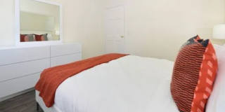 472 9th Ave Gallery 6