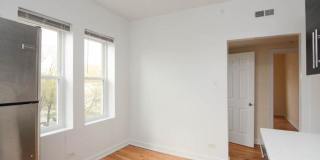 2347 Drake Gallery 5