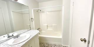 Baycliff Apartments Gallery 31