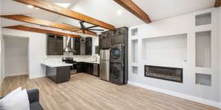211 Florence Place Gallery 3