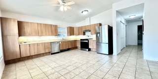 3BR/2BA Oasis with Chef's Kitchen, Private Suite, and Serene Outdoor Haven! Gallery 3