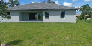 4/2 Newer  construction home. Gallery 36