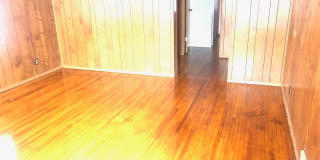 Neat 3 BR house in south Bloomington. Hardwood floors Gallery 6