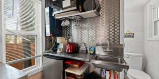 414 Charles Place Gallery 36