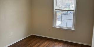 204 LIVINGSTON Court Gallery 14