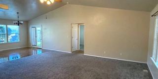 Beautiful and spacious 3 bed 2 bath home in Meridian just off Ten Mile and W Pine Ave Gallery 5