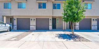 Great 3 Bedroom, 2.5 Bathroom Townhome in Washington Gallery 1