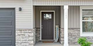 3 Bedroom 3 Bath Home with Bonus Room For Rent! Gallery 5