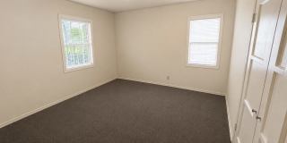 Quaint Home in Desirable Midtown Neighborhood! Gallery 15