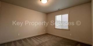 Woodland Townhome with Huge Tandem Garage Gallery 13