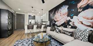 Blume on Central Gallery 13