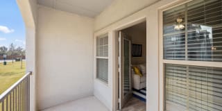 Lake Villas Apartments Gallery 16