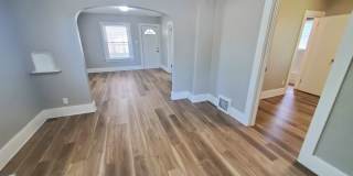 2 Bedroom Home with Detached Garage! 2 Bedroom Home with Detached Garage! Gallery 7