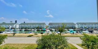 Beautiful Condo on the Water - 3 Bed - 3.5 Bath Gallery 1