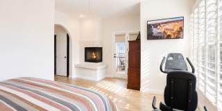 5200 South Lakeshore Drive #128 Gallery 38
